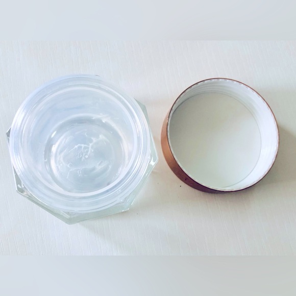 EMPTY Charlotte Tilbury Magic Cream 1.6 ounce Refillable EMPTY glass jar & box. - Picture 7 of 14